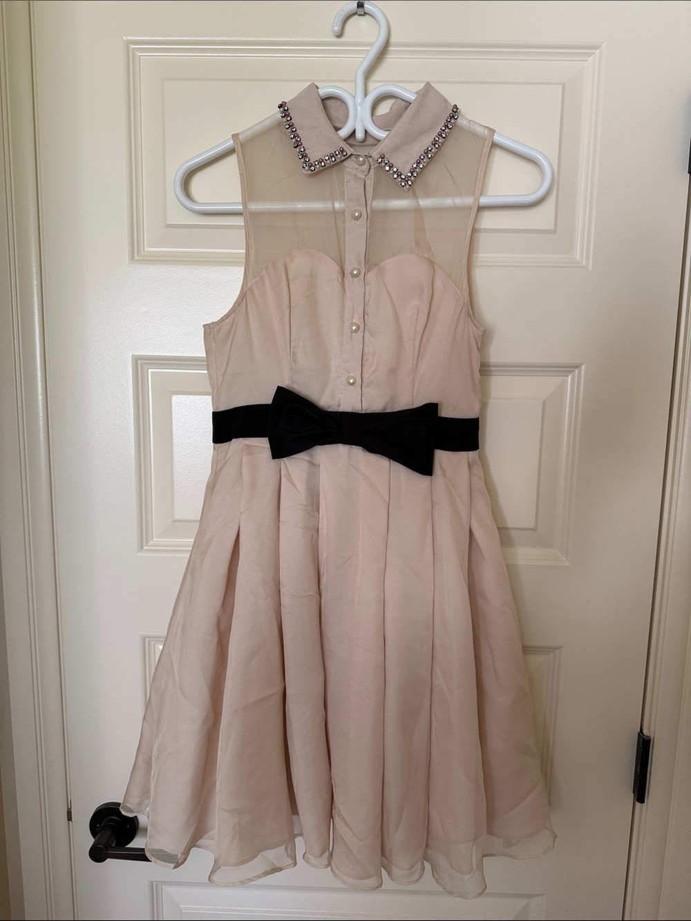 Minuet Petite Cream Sleeveless Chiffon Midi Dress with Black Bow